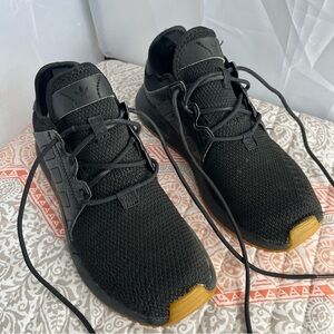 Adidas men’s XPLR running sneaker shoes with gum sole.  Size 6.